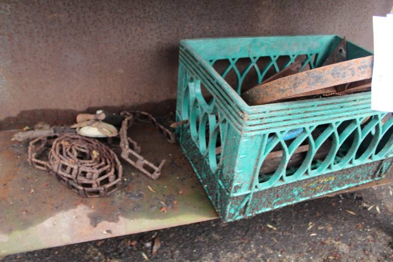 lot 335 image: Various Metal Objects - Chains, Hinges, Grates, Wheel, And More