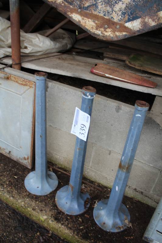 lot 339 image: Lot of (3) Metal Table Stands