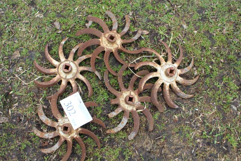 lot 302 image: Lot of (5) Metal Tiller Blades
