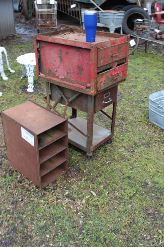 lot 306 image: Lot of (3) Metal Cabinets