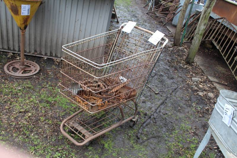 lot 315 image: Grocery Shopping Cart