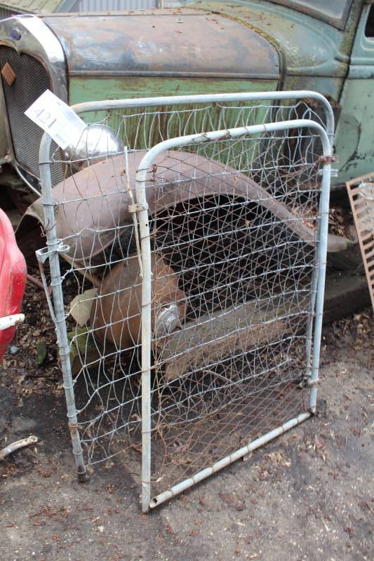 lot 421 image: Lot of (2) Metal Fence Gate Sections