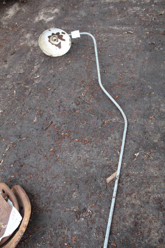 lot 435 image: Floor Lamp