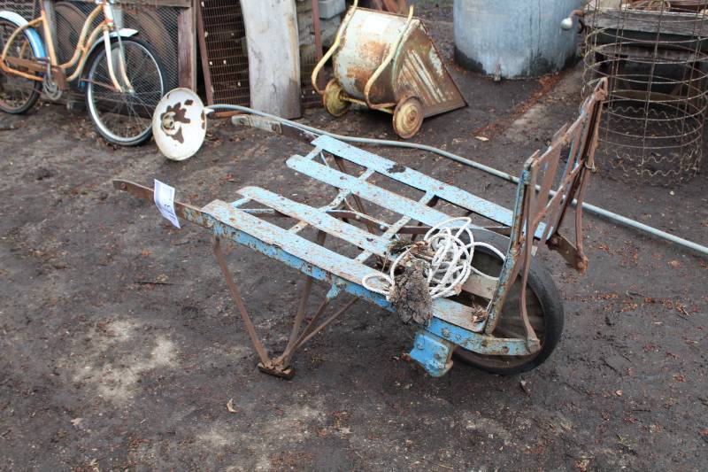 lot 413 image: Old Cart