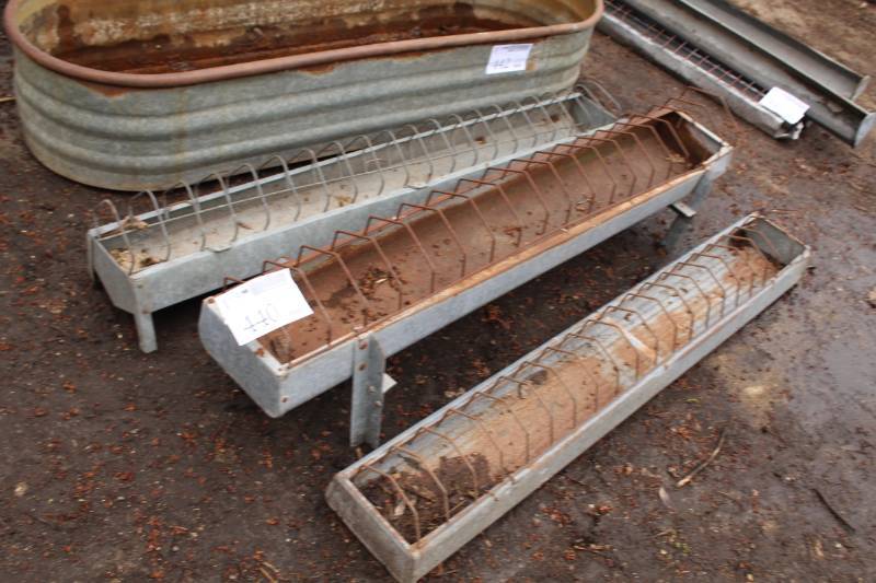 lot 440 image: Lot of (3) Metal Feeders