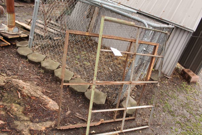 lot 453 image: Lot of (2) Metal Gate Sections