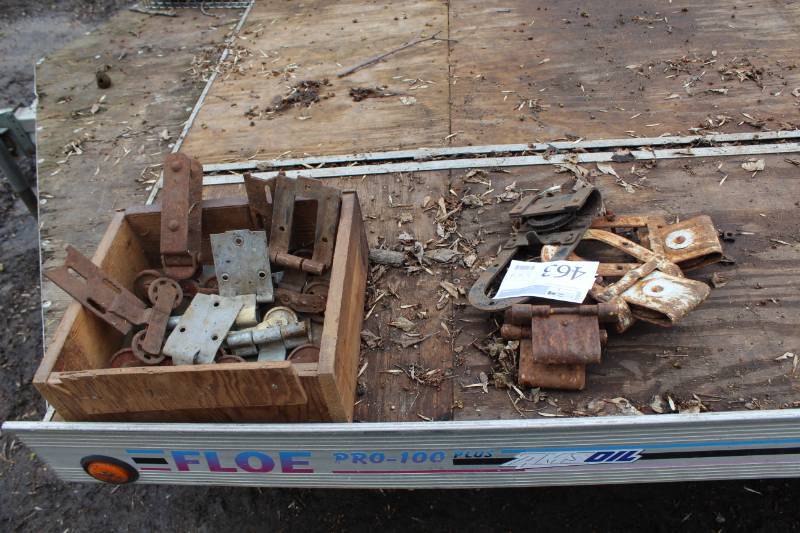 lot 463 image: Metal Track Wheels
