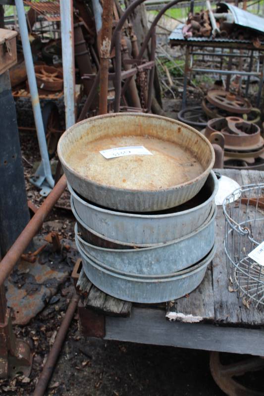 lot 389 image: Lot of (5) Metal Pans