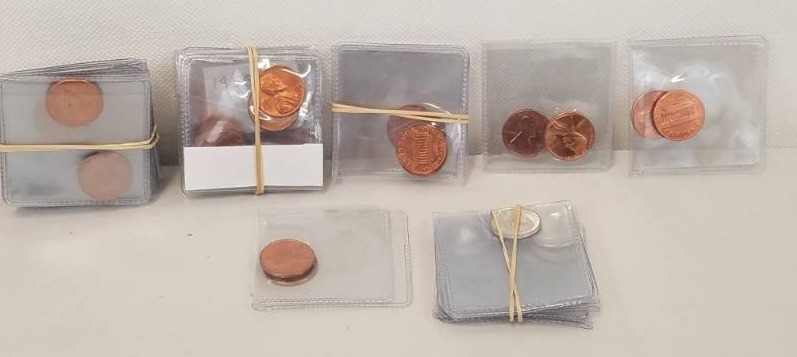 lot 38 image: Large lot of loose Pennies and Dimes 1955 - 1983