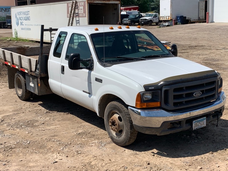 lot 1 image: 2000 Ford F.350 Super Duty Diesel