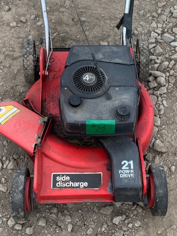 lot 8 image: Toro 21 Lawn Mower