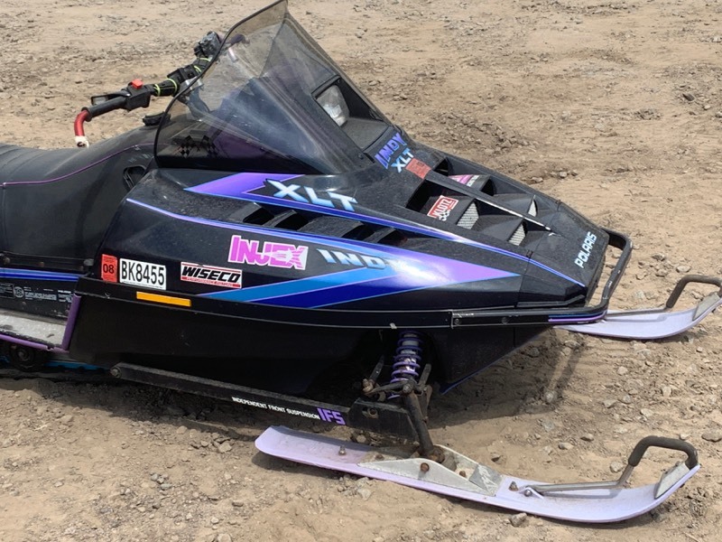 lot 4 image: 1993 Polaris Indy XLT
