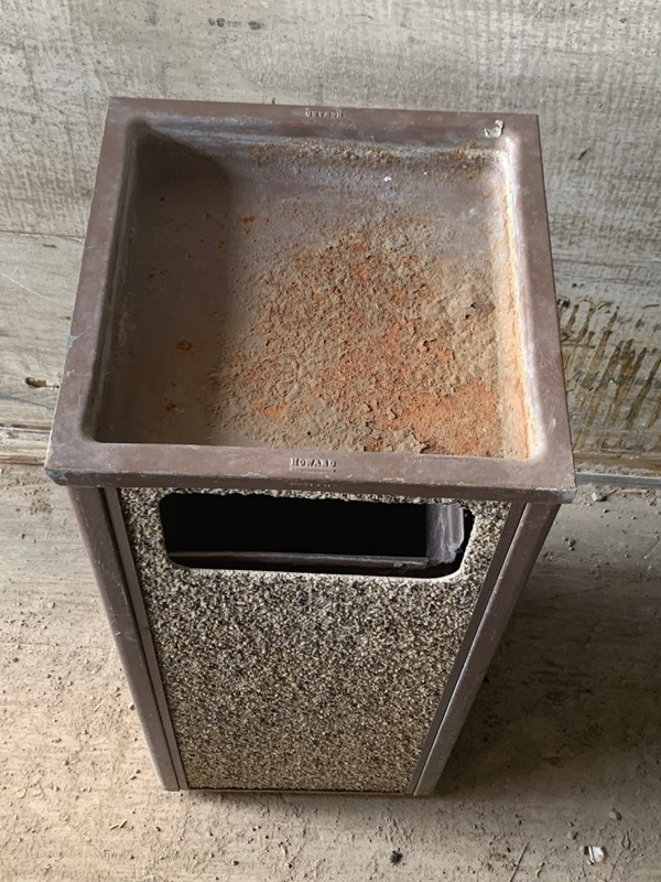 lot 36 image: Combination Cigarette Ash Tray  Trash Can