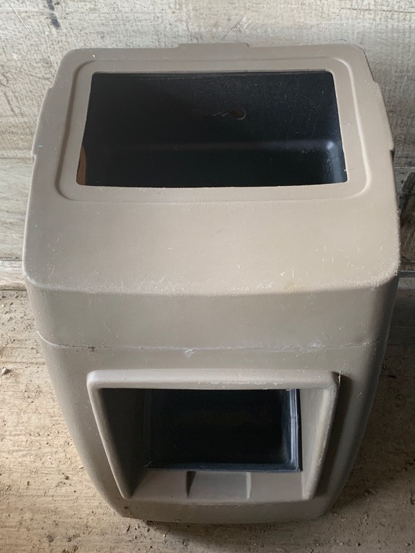 lot 29 image: Service Station Combination Garbage Can  Windshield Wash Station