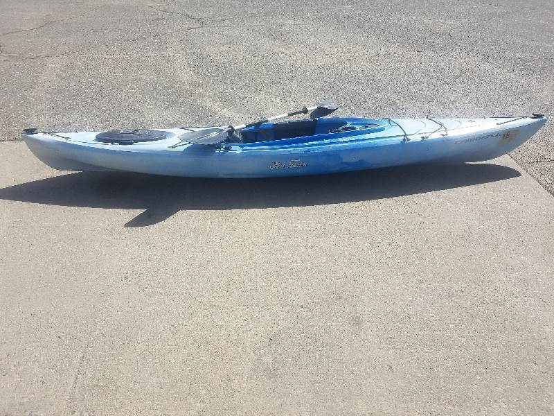lot 4 image: Kayak