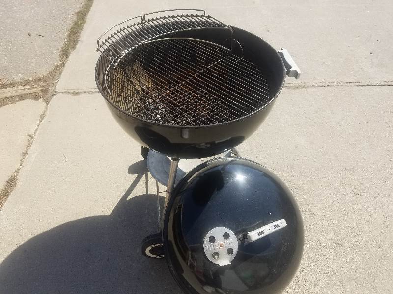 lot 47 image: Weber Charcoal Grill 