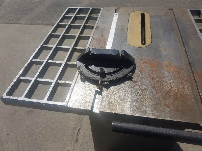 lot 52 image: Table Saw