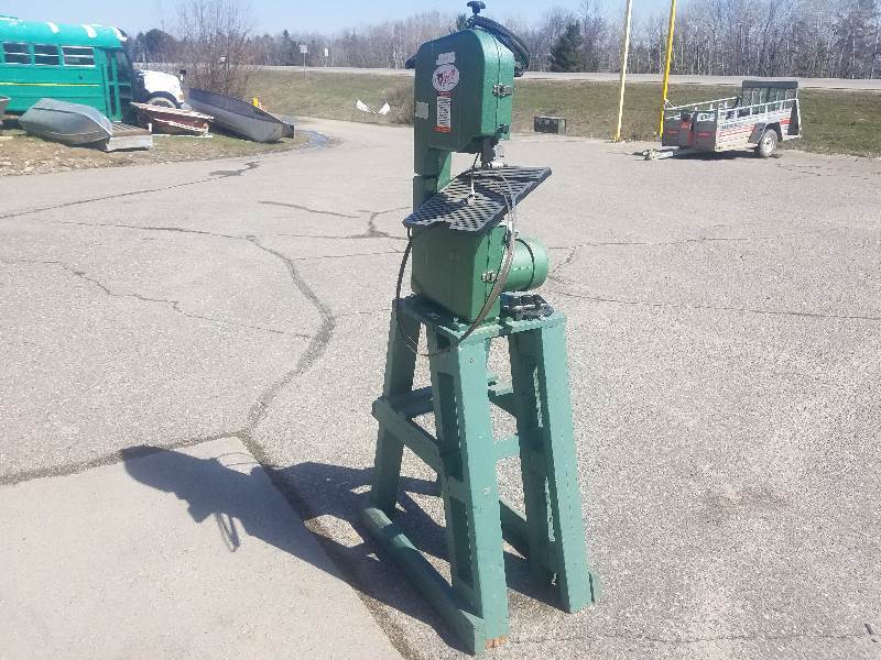 lot 53 image: Grizzly Ban Saw