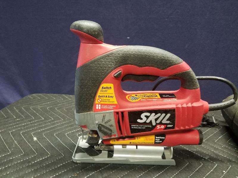 lot 60 image: Skil Saw