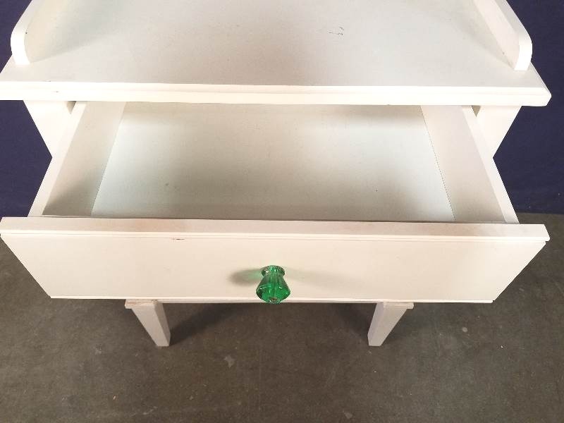 lot 68 image: SideEnd Table