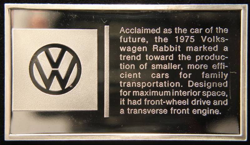 lot 31 image: VINTAGE 1975 VOLKSWAGEN 1000 GRAINS (2.08 TROY OZ) STERLING SILVER ART BAR