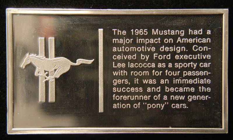 lot 62 image: VINTAGE 1965 FORD 1000 GRAINS (2.08 TROY OZ) STERLING SILVER ART BAR