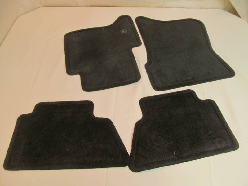 lot 13 image: auto floor mats