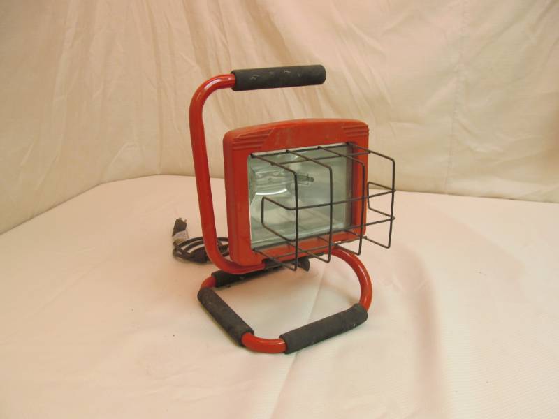 lot 20 image: Halogen work light