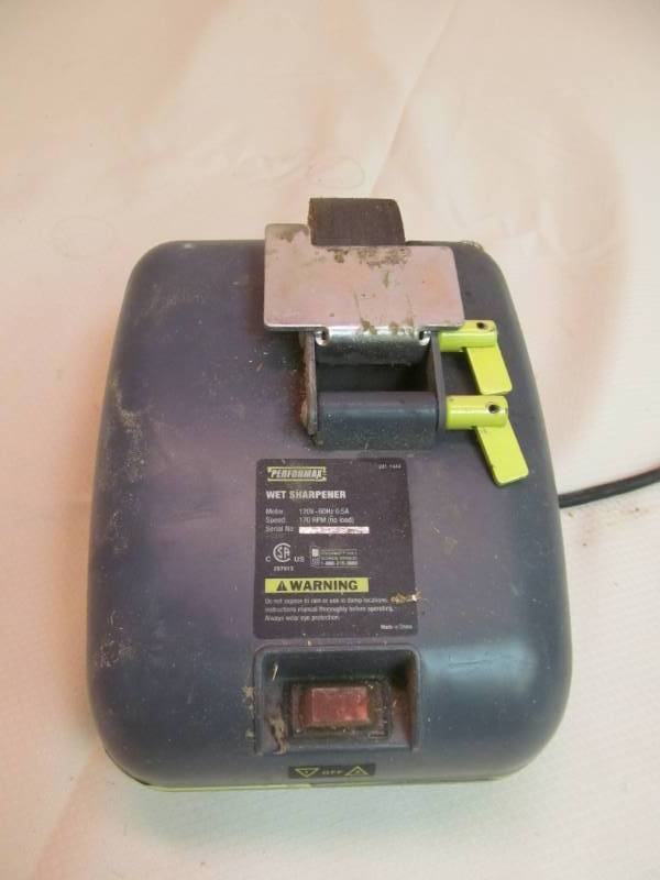 lot 21 image: Preformax electric sharpner
