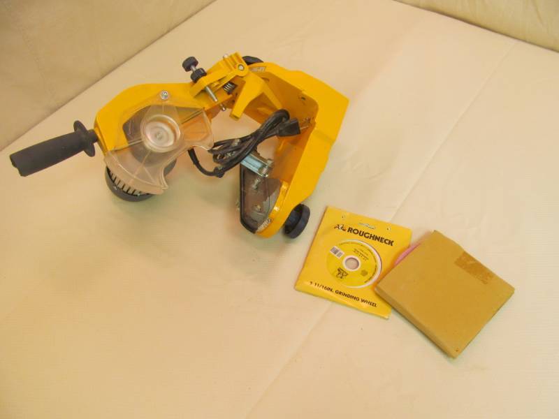 lot 32 image: Roughneck Chain sharpner