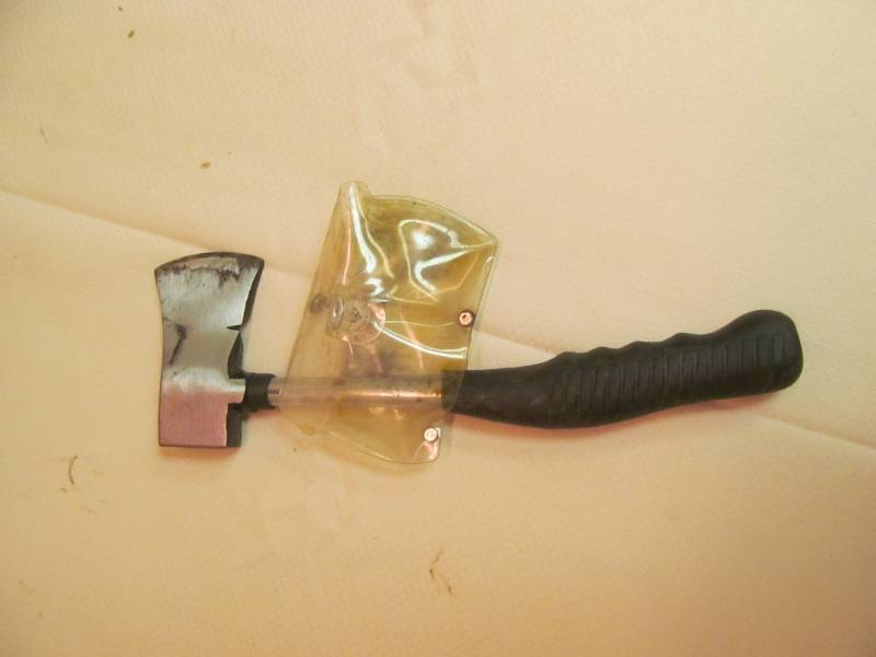 lot 43 image: Coleman hatchet