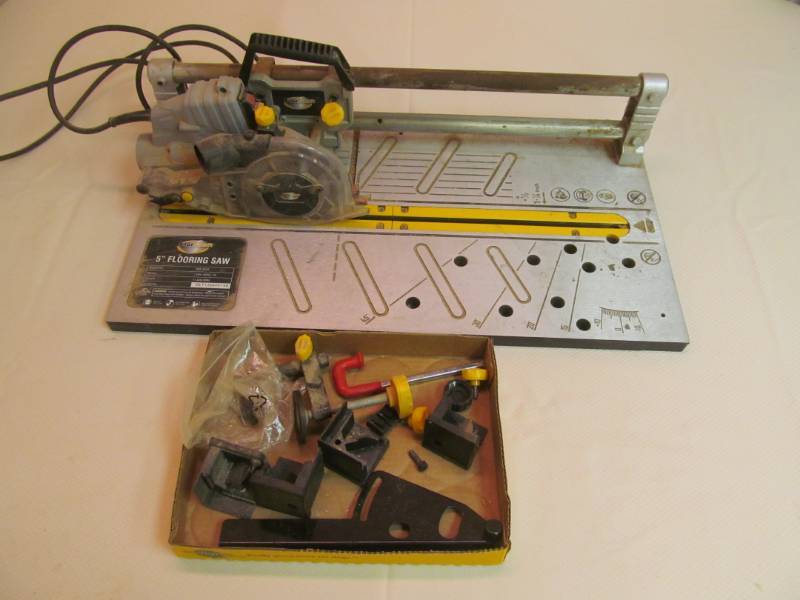 lot 60 image: Florcraft brand flooring saw