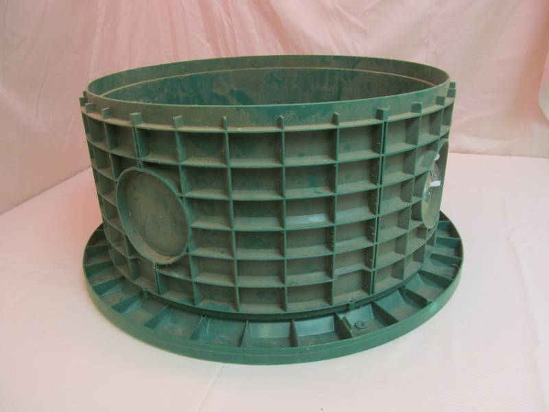 lot 69 image: plastic ring