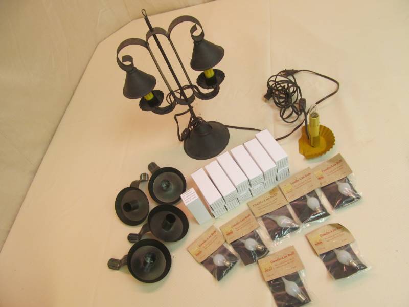 lot 88 image: light bulbs, table lamp, candle holder