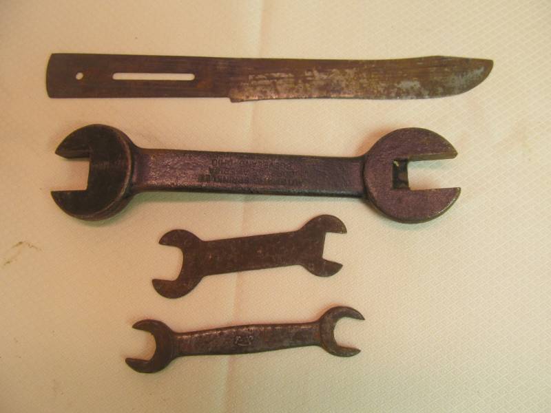 lot 95 image: vintage wrenches