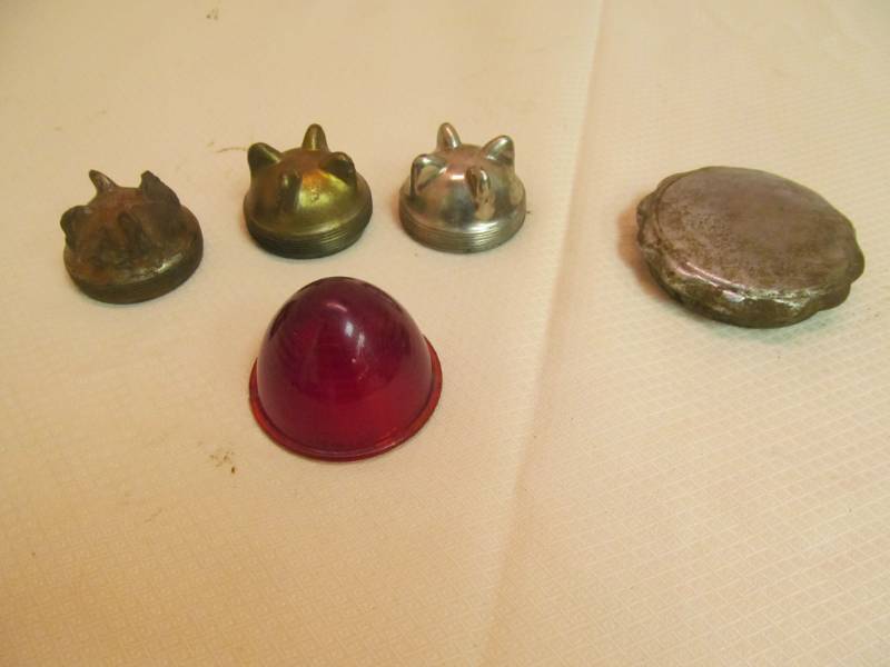 lot 98 image: vintage hardware