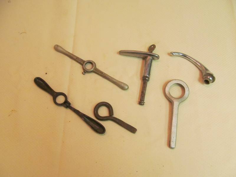 lot 114 image: vintage tools