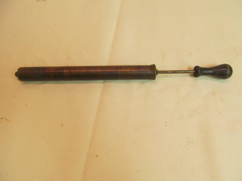 lot 118 image: vintage copper grease gun