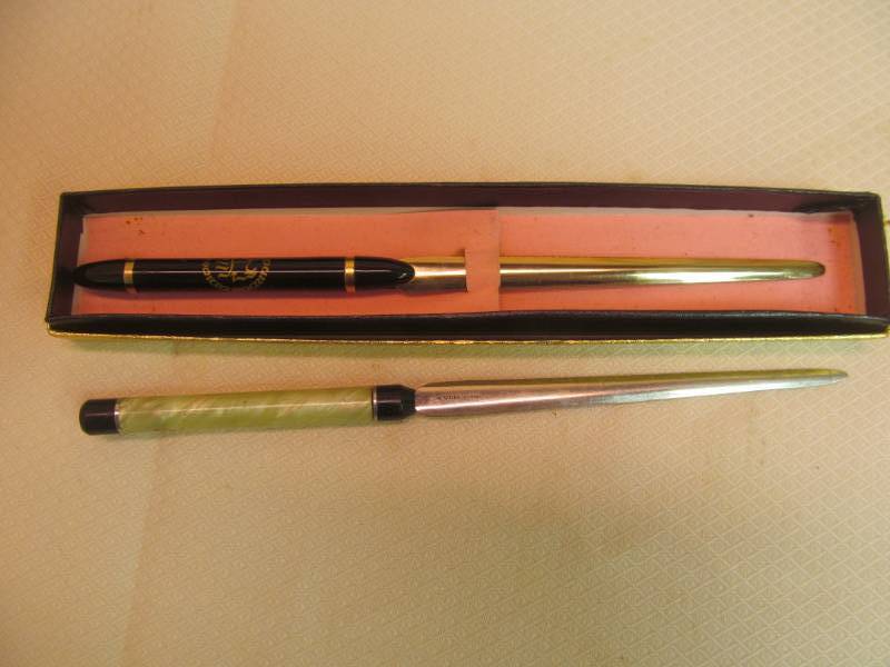 lot 123 image: vintage letter openers