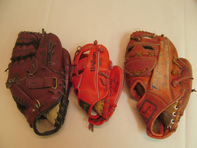 lot 141 image: Baseball gloves