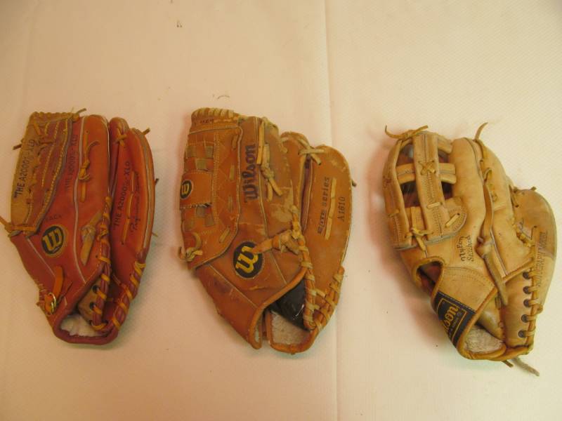 lot 142 image: Baseball gloves