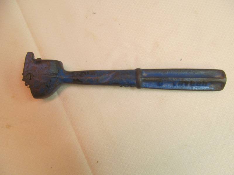 lot 148 image: vintage tools