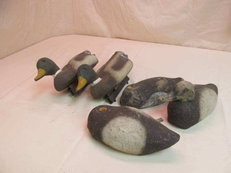 lot 170 image: duck decoys