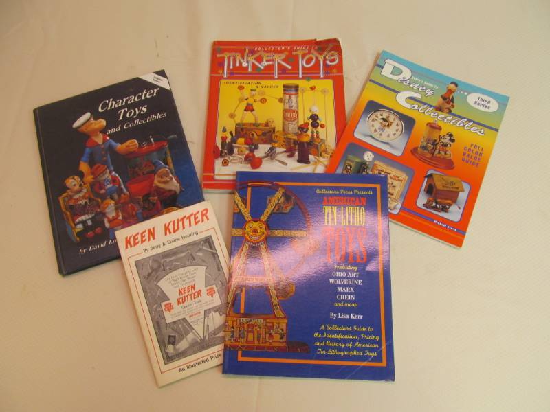 lot 179 image: collector books