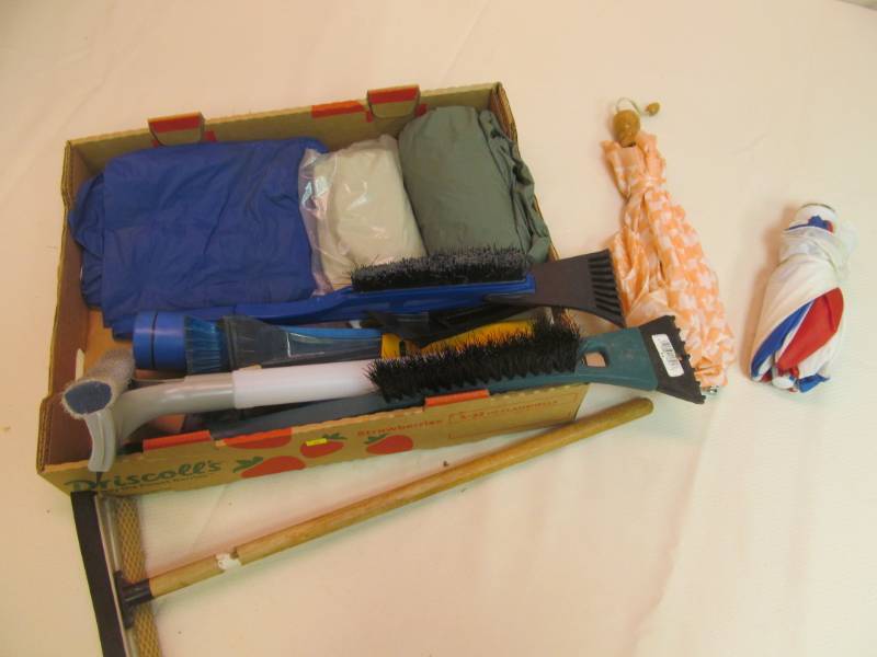 lot 196 image: rain gear