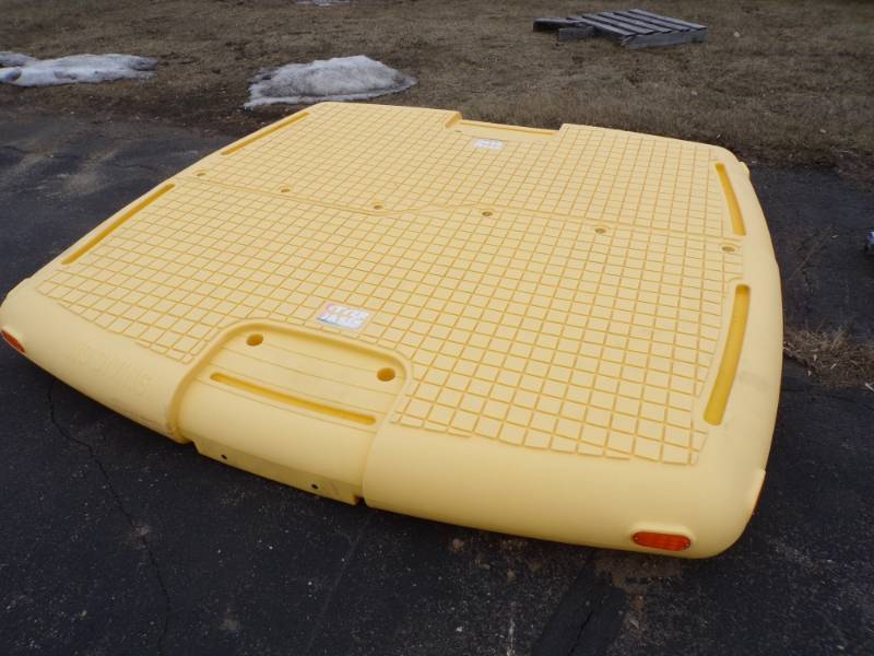 lot 1 image: Otter swim raft 7.5 X 7.5