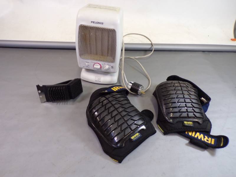 lot 21 image: Knee Pads, Heater and Grill Brush