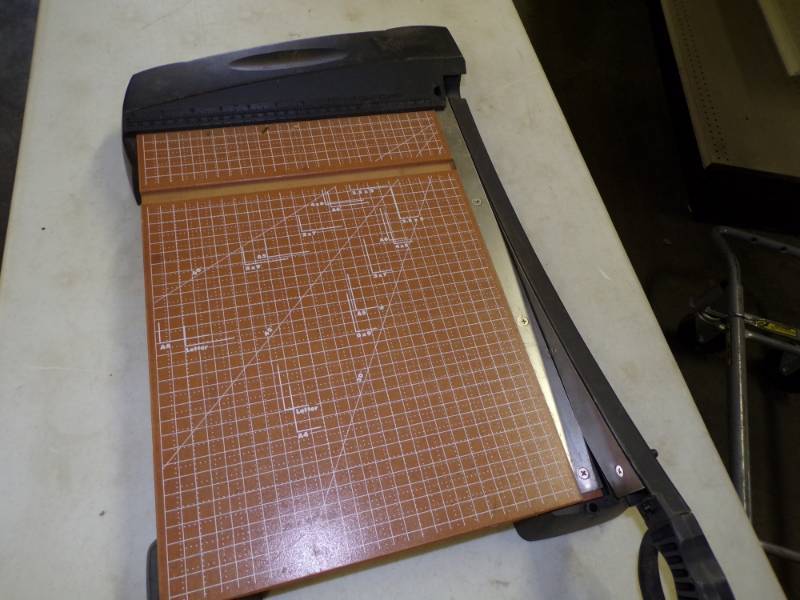 lot 41 image: 12 Paper Cutter