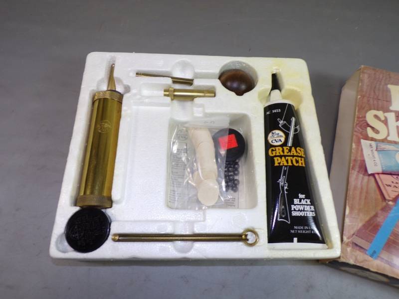 lot 46 image: Deluxe Shooters Kit