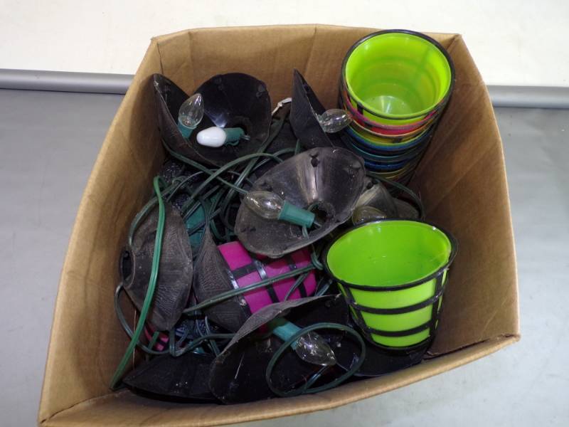 lot 67 image: Box of party lights